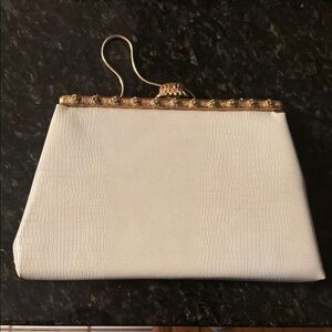Elegant White Vintage After Five Crocodile-Embossed Clutch